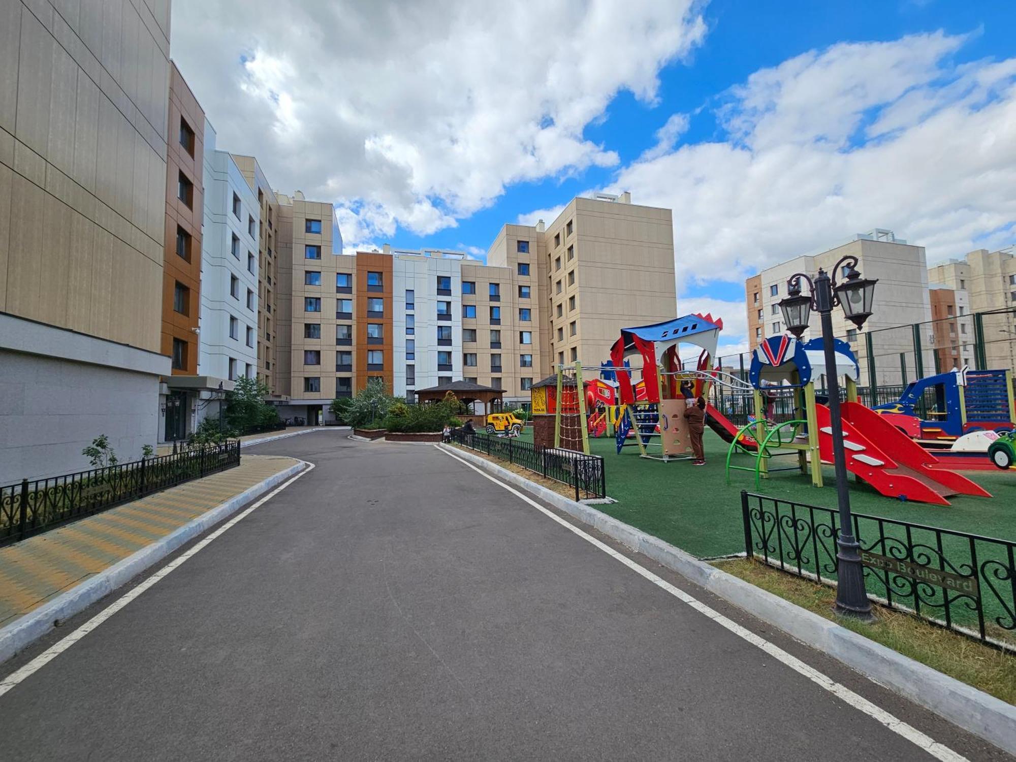 Ernaz Plus Apartments-Expo-Boulevard 130 Astana Exteriör bild
