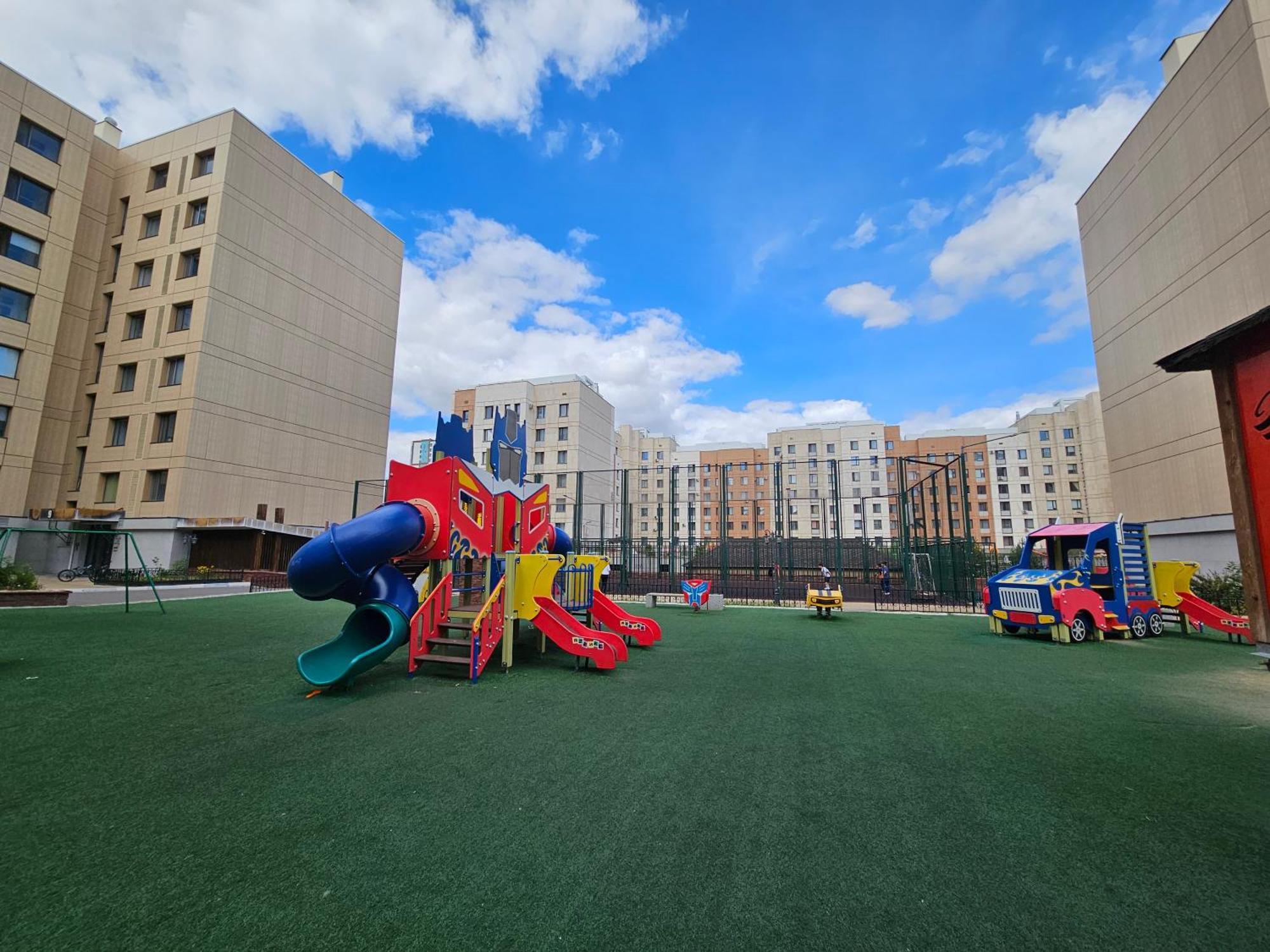 Ernaz Plus Apartments-Expo-Boulevard 130 Astana Exteriör bild